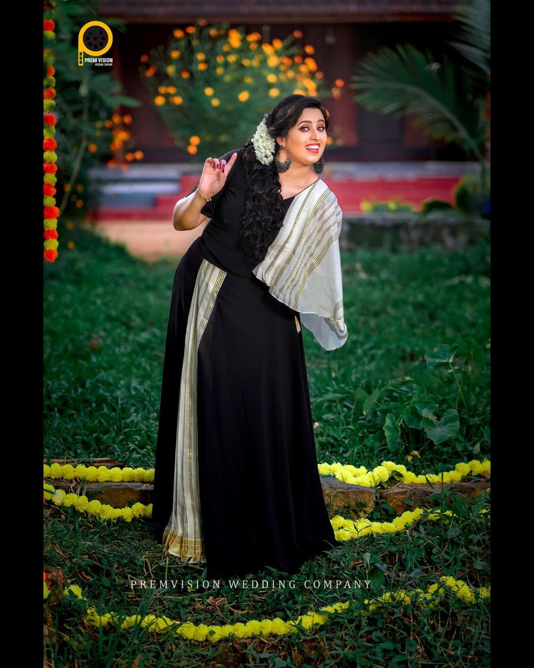 കിടിലന്‍ ലുക്കില്‍ ഐശ്വര്യ രാജീവ്: ഫോട്ടോഷൂട്ട് ഏറ്റെടുത്ത് ആരാധകര്‍