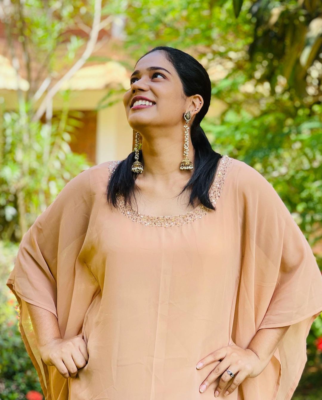 പുത്തന്‍ മേക്കോവറില്‍ കുടുംബ വിളക്ക് താരം അതിര മാധവ്; ഫോട്ടോഷൂട്ട് സോഷ്യല്‍ മീഡിയയില്‍ വൈറല്‍