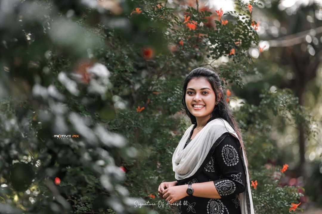 ക്യൂട്ട് ആന്‍ഡ് സിമ്പിള്‍ ലുക്കില്‍ മൃദുല വിജയ്: ഏറ്റവും പുതിയ ചിത്രങ്ങള്‍ വൈറല്‍