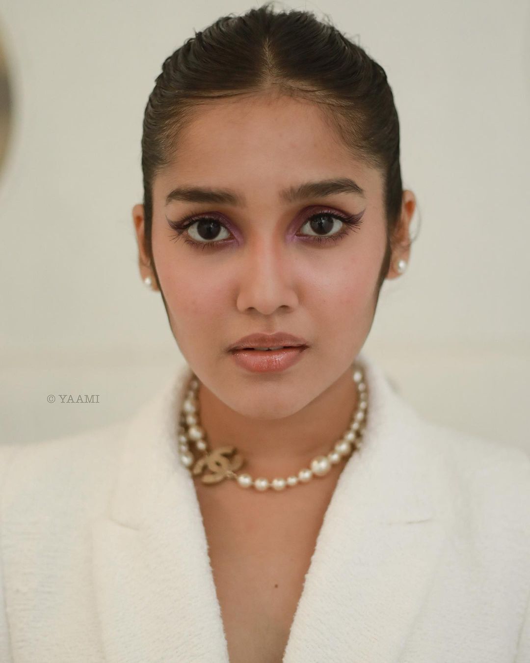 അനിഖ....ഇത് എന്തൊരു മാറ്റം; ജൂനിയര്‍ നയന്‍താരയെന്ന് ആരാധകര്‍; കിടിലന്‍ ഫോട്ടോഷൂട്ട് വൈറല്‍