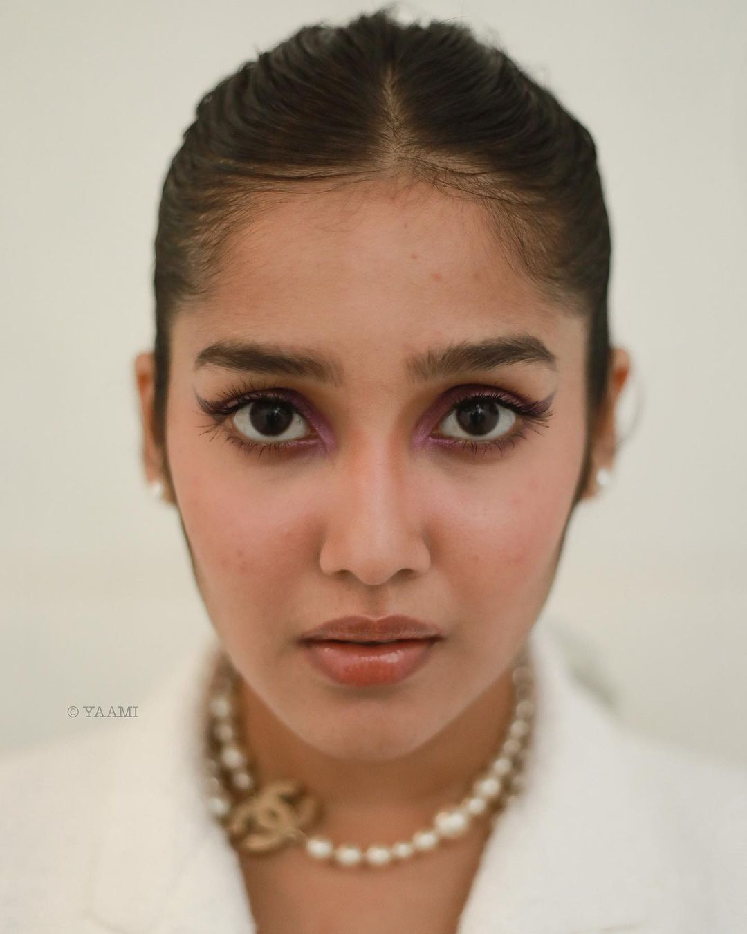 അനിഖ....ഇത് എന്തൊരു മാറ്റം; ജൂനിയര്‍ നയന്‍താരയെന്ന് ആരാധകര്‍; കിടിലന്‍ ഫോട്ടോഷൂട്ട് വൈറല്‍