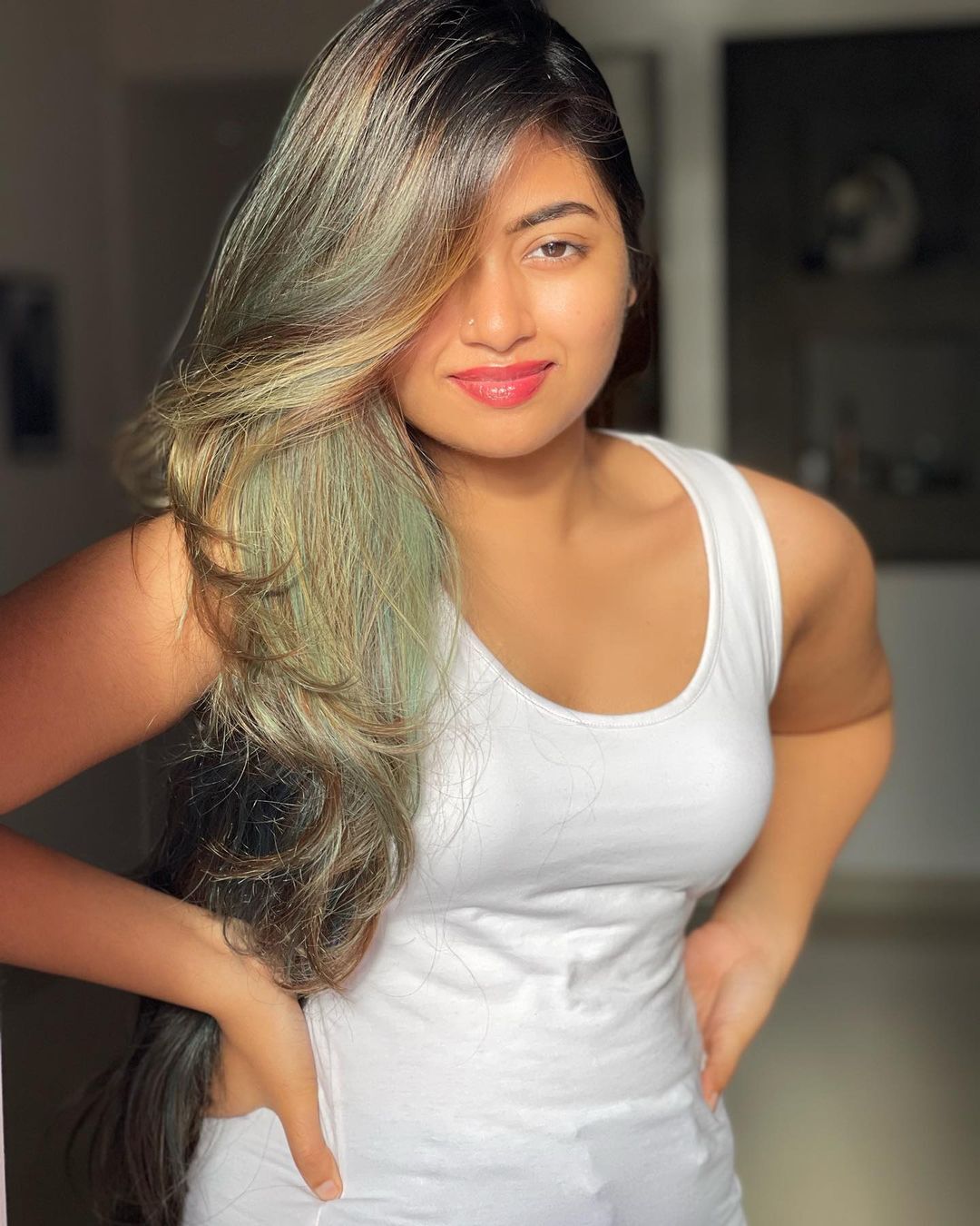 വീണ്ടും ഹോട്ട് ലുക്കില്‍ പ്രത്യക്ഷപ്പെട്ട് ഷാലിന്‍ സോയ; കിടിലം ഫോട്ടോഷൂട്ടെന്ന് ആരാധകര്‍