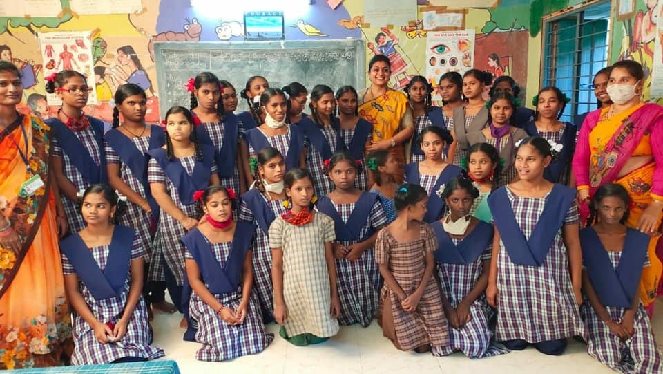 శభాష్ పుష్ప-రోజమ్మ చలువ-నీట్‌లో 89శాతం(ఫోటోలు)