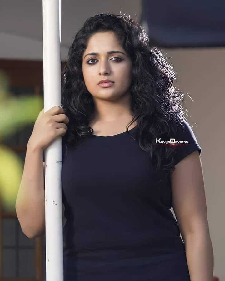 മലയാളികളുടെ താരദമ്പതികള്‍; വൈറലായി ദിലിപീന്റെ കാവ്യയുടേയും ചിത്രങ്ങള്‍