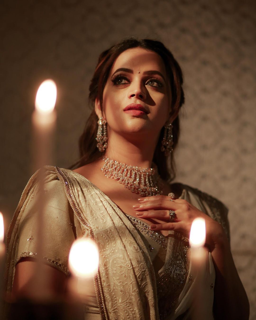  ഉഫ്..കണ്ണെടുക്കാനാകില്ല.. ഭാവന ഇതെന്ത് ഭാവിച്ചാണ്..വൈറലായി ദീപാവലി ലുക്ക്