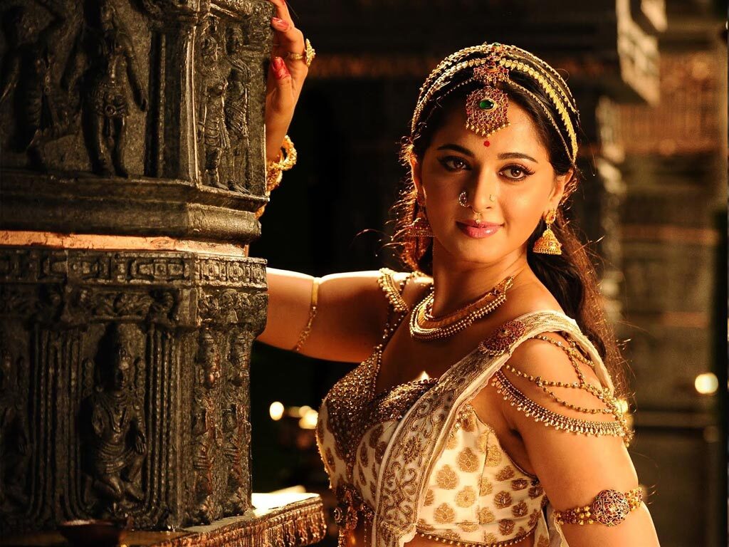 பிரபல நிறுவனத்துடன் ஹாட்ரிக் அடிக்கும் அனுஷ்க...! புதிய படத்தின் அறிவிப்பை வெளியிட்ட தயாரிப்பு நிறுவனம்...! செம அப்டேட் போங்க! 