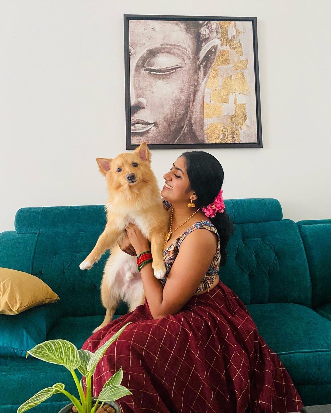 തനി നാടന്‍ ചിത്രങ്ങളുമായി നിമിഷ സജയന്‍; എവിടെയാണീ കാക്കത്തുരുത്ത്?