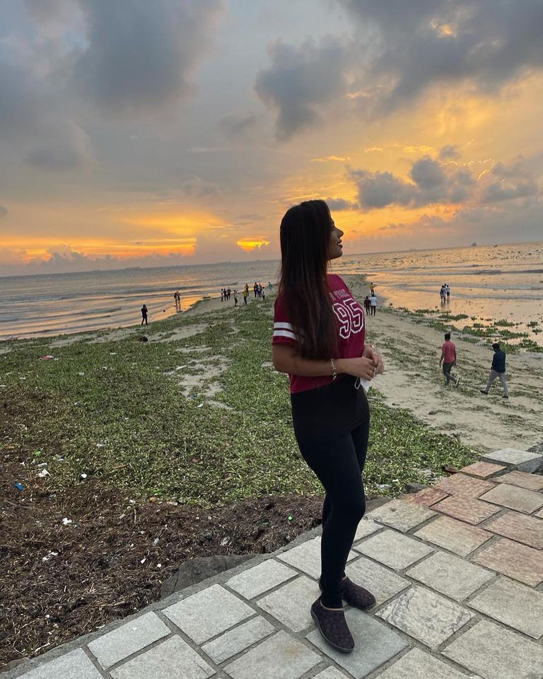 സായം സന്ധ്യയില്‍ ചെറായി ബീച്ചില്‍: നടി രമ്യ പണിക്കരുടെ ചിത്രങ്ങള്‍ വൈറല്‍