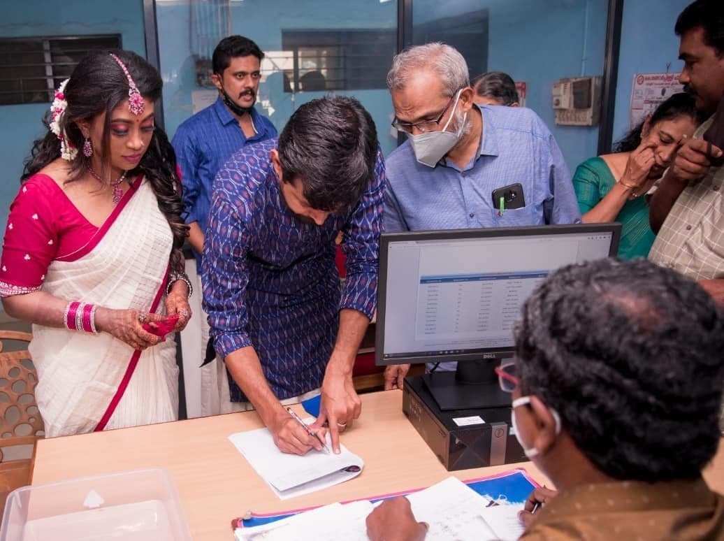 സിംപിള്‍ താര വിവാഹം; നടി ദിവ്യ ഗോപിനാഥും സംവിധായകന്‍ ജുബിത്തും വിവാഹിതരായി; ചിത്രങ്ങള്‍