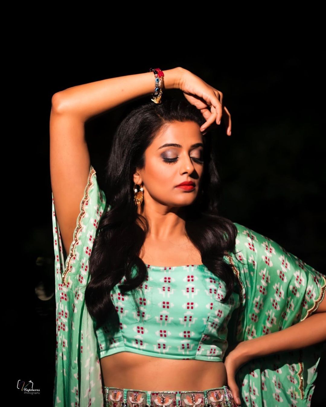 പൊളി ലുക്ക്; എന്തൊരു ഗ്ലാമര്‍ ആണിത്, പ്രിയാമണിയുടെ പുതിയ ചിത്രങ്ങള്‍ വൈറലാവുന്നു