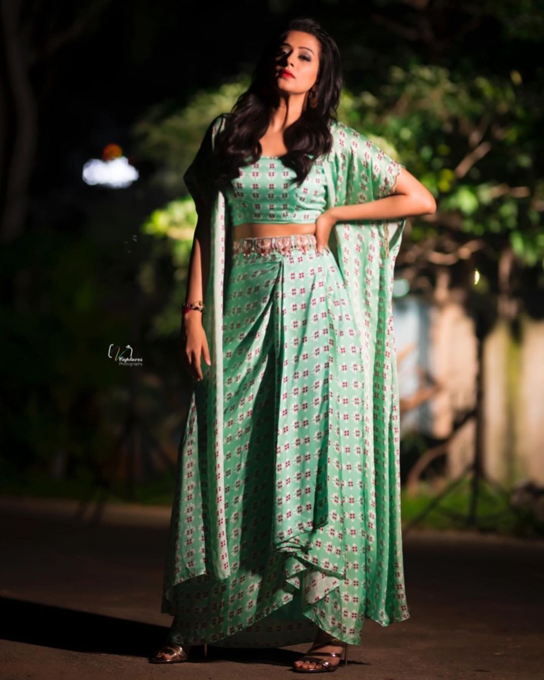 പൊളി ലുക്ക്; എന്തൊരു ഗ്ലാമര്‍ ആണിത്, പ്രിയാമണിയുടെ പുതിയ ചിത്രങ്ങള്‍ വൈറലാവുന്നു