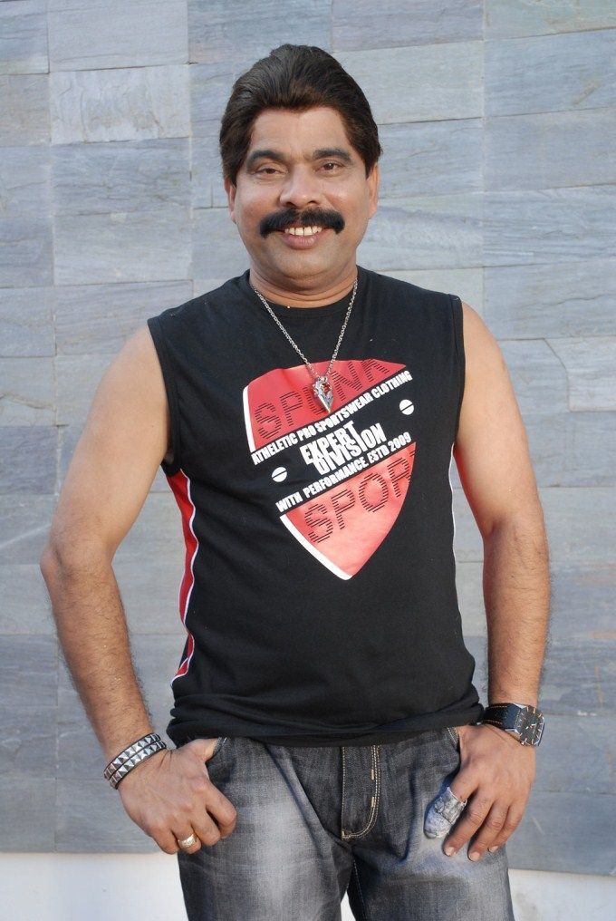 ஓஹோ..பவர்ஸ்டார் நடக்க முடியாமல் போனதிற்கு இது தான் காரணமா?.... உன்மையை போட்டு உடைத்த பவர்ஸ்டார் சீனிவாசன்!  