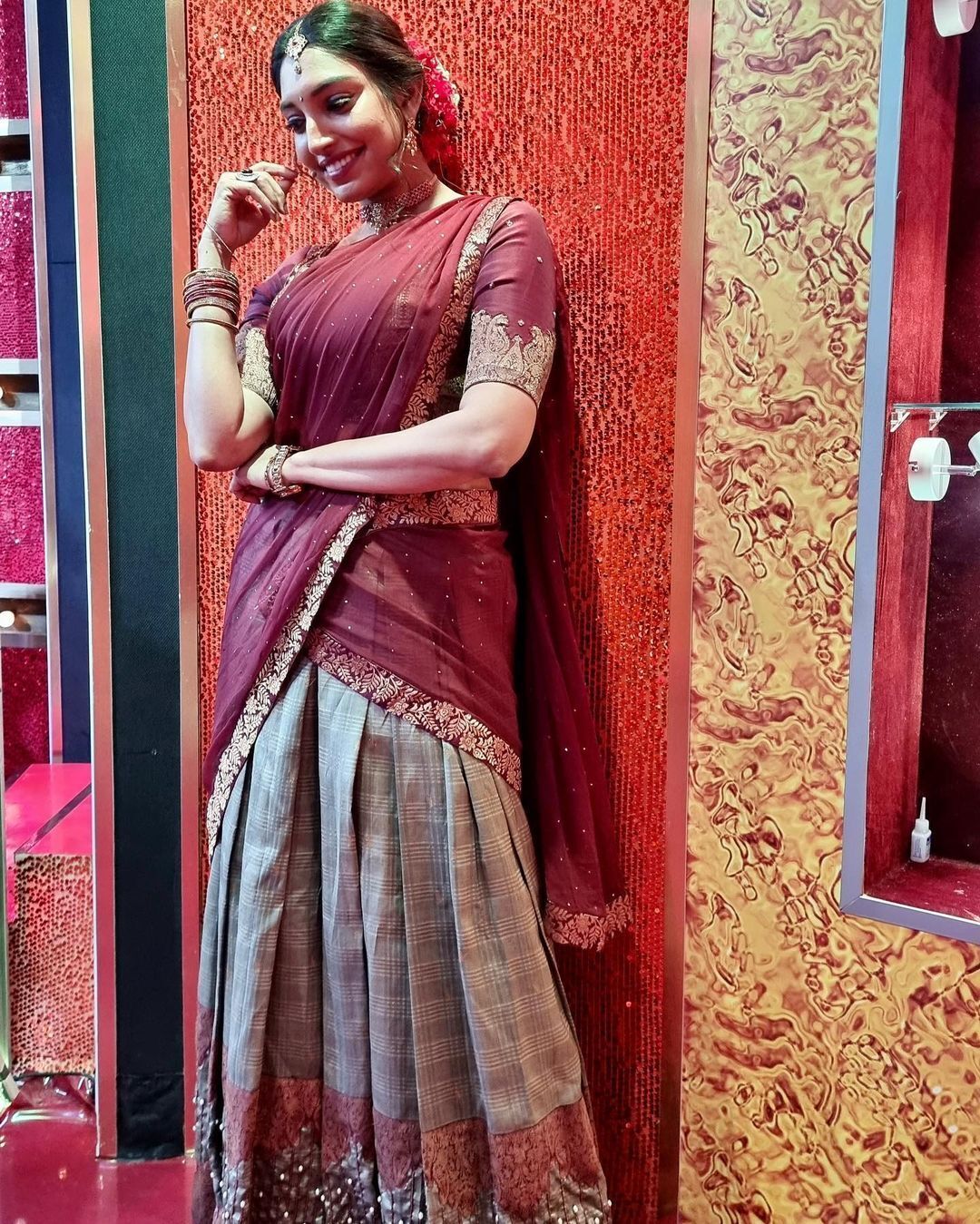 ഋതു മന്ത്ര സന്യാസത്തിലോ?... വളരെ ദൂരെ... പുതിയ ചിത്രങ്ങള്‍ വൈറല്‍