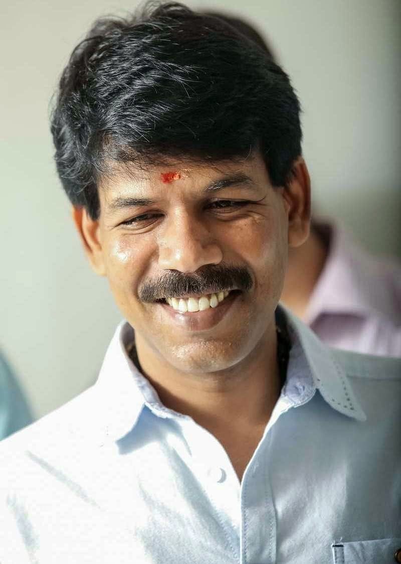 பிரபல நடிகரை வைத்து 