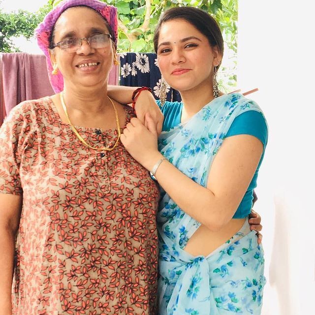 റൂബി ജുവലിന്റെ നിക്കാഹ് കഴിഞ്ഞു; വിവാഹ ചിത്രങ്ങള്‍ ഏറ്റെടുത്ത് ആരാധകര്‍