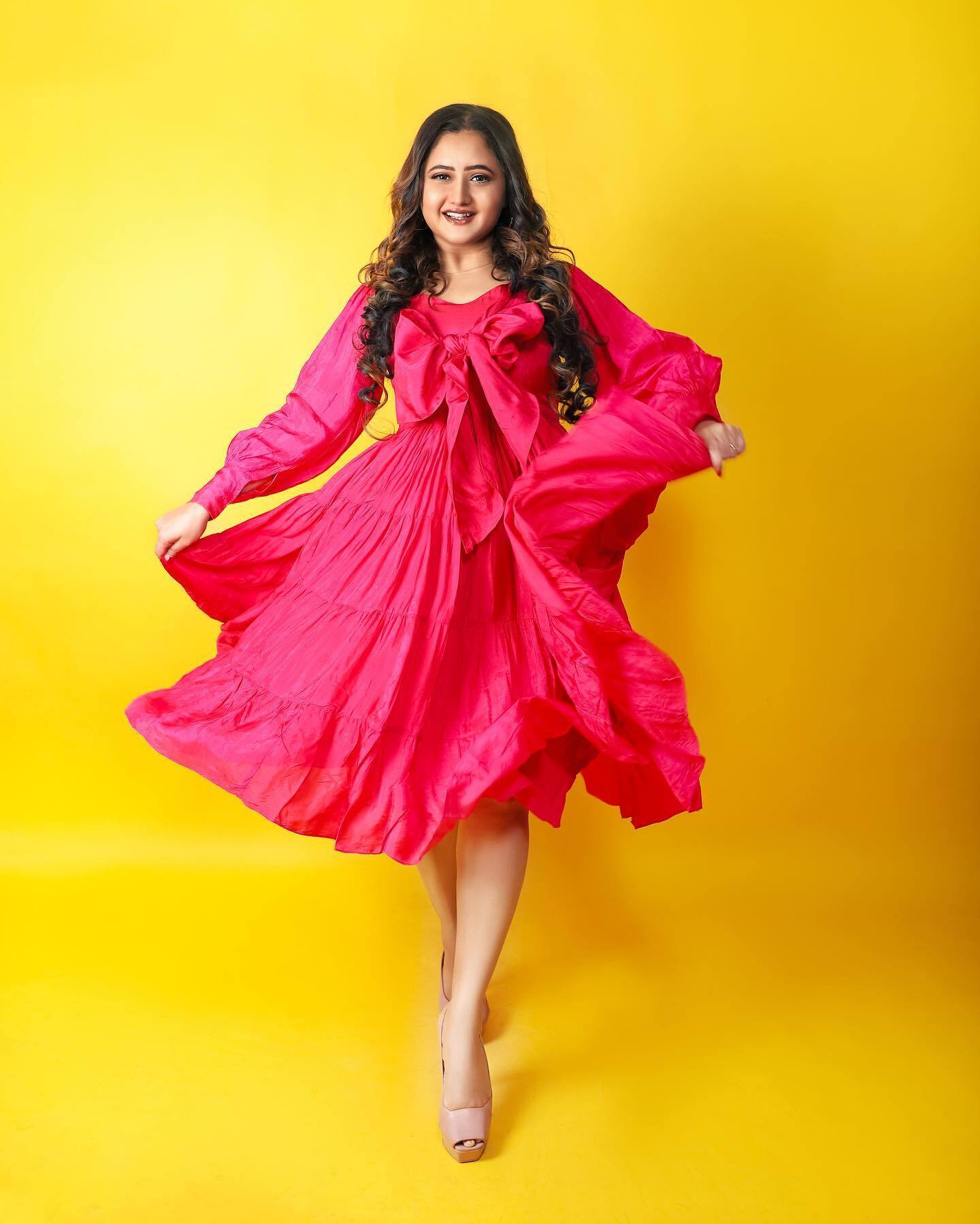 টিভি অভিনেত্রী রেশমি দেশাইয়ের বোল্ড ফটোশ্যুট, দেখুন ছবি