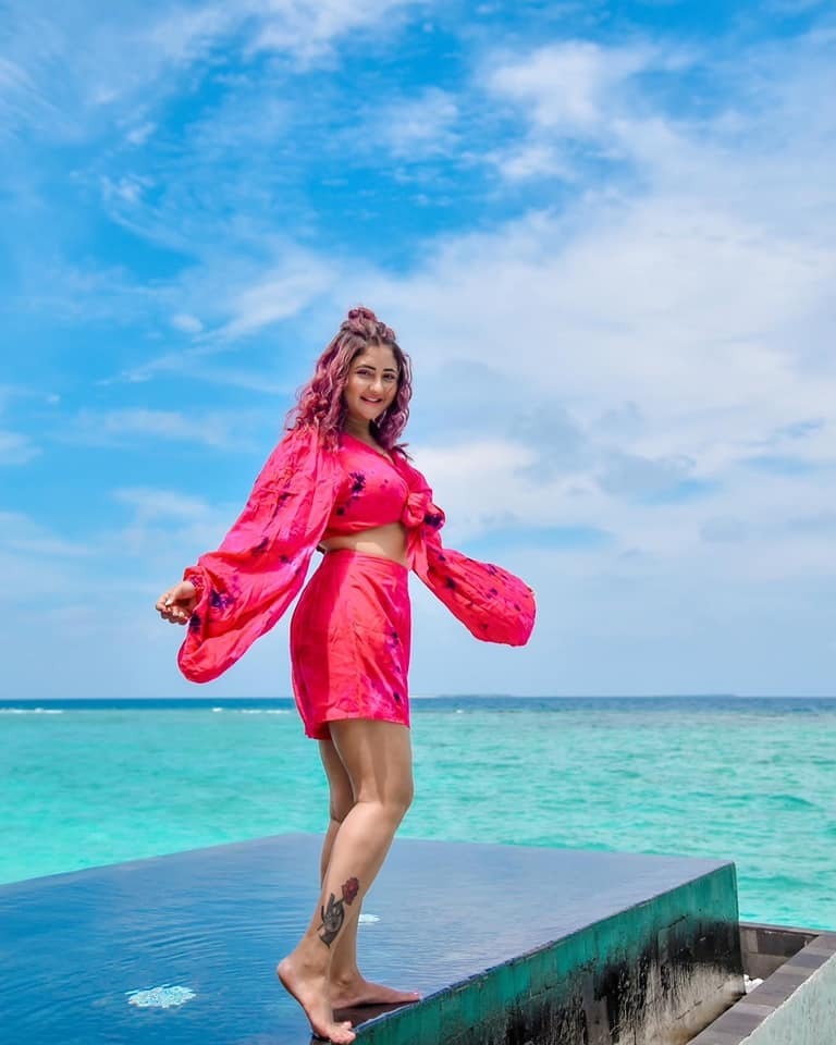 টিভি অভিনেত্রী রেশমি দেশাইয়ের বোল্ড ফটোশ্যুট, দেখুন ছবি