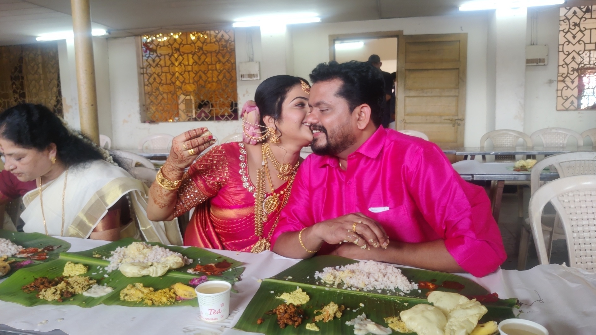 നടി അപ്‌സര രത്‌നാകരനും സംവിധായകന്‍ ആല്‍ബി ഫ്രാന്‍സിസും വിവാഹിതരായി, ചിത്രങ്ങള്‍ കാണാം