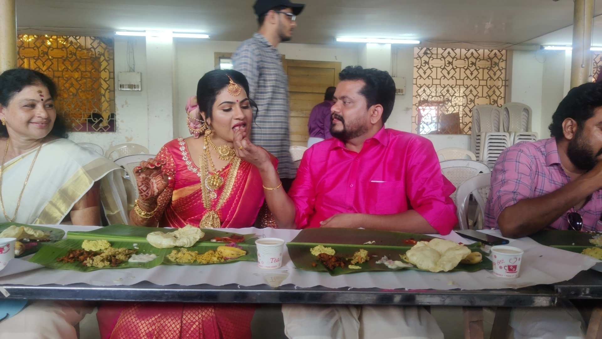 നടി അപ്‌സര രത്‌നാകരനും സംവിധായകന്‍ ആല്‍ബി ഫ്രാന്‍സിസും വിവാഹിതരായി, ചിത്രങ്ങള്‍ കാണാം