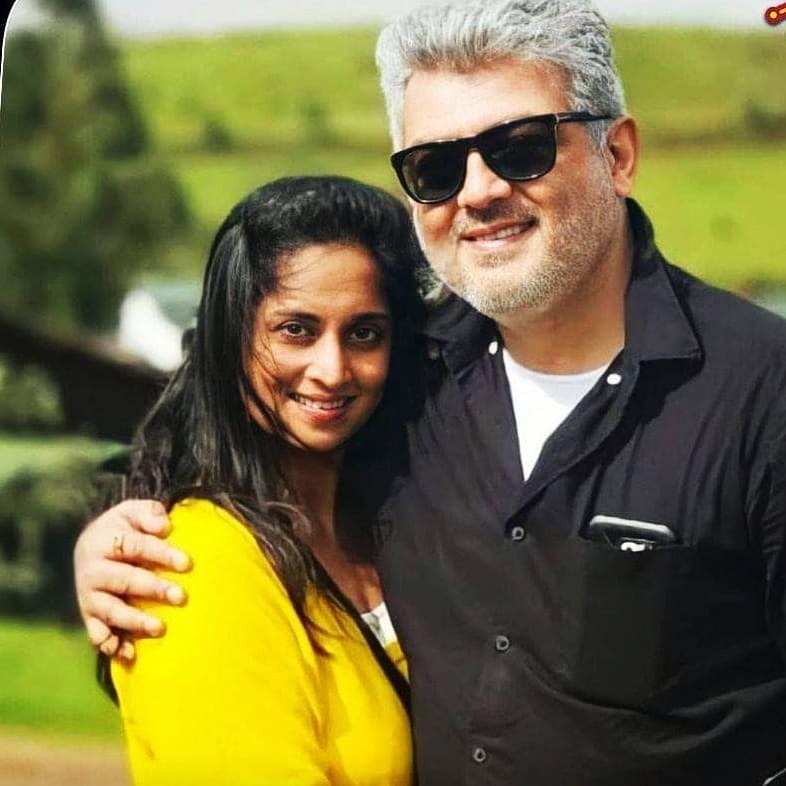 ശാലിനിയെ ചേർത്ത് പിടിച്ച് അജിത്ത്, വൈറലായി താരദമ്പതികളുടെ ദീപാവലി ചിത്രങ്ങൾ