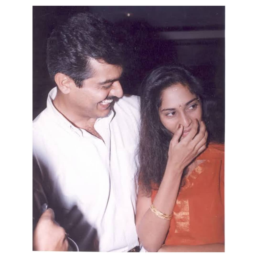 ശാലിനിയെ ചേർത്ത് പിടിച്ച് അജിത്ത്, വൈറലായി താരദമ്പതികളുടെ ദീപാവലി ചിത്രങ്ങൾ