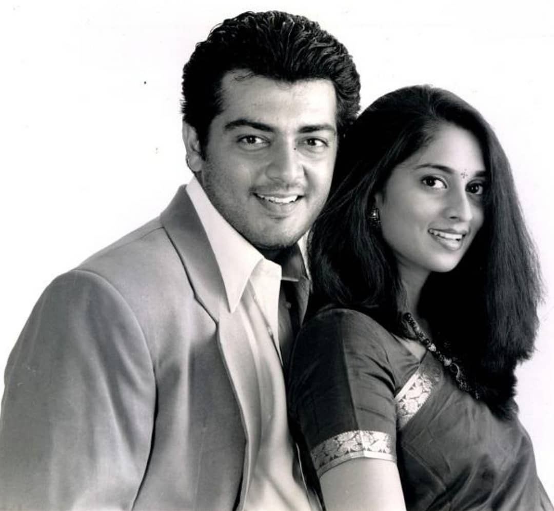 ശാലിനിയെ ചേർത്ത് പിടിച്ച് അജിത്ത്, വൈറലായി താരദമ്പതികളുടെ ദീപാവലി ചിത്രങ്ങൾ