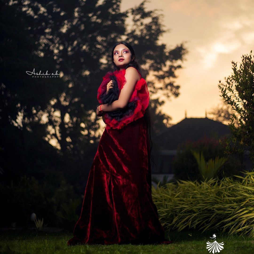 സൂര്യ... ഇനി ഹോളിവുഡിലേക്കാണോ; പൊളിലുക്കെന്ന് ആരാധകര്‍; വൈറല്‍ ചിത്രങ്ങള്‍ കാണാം