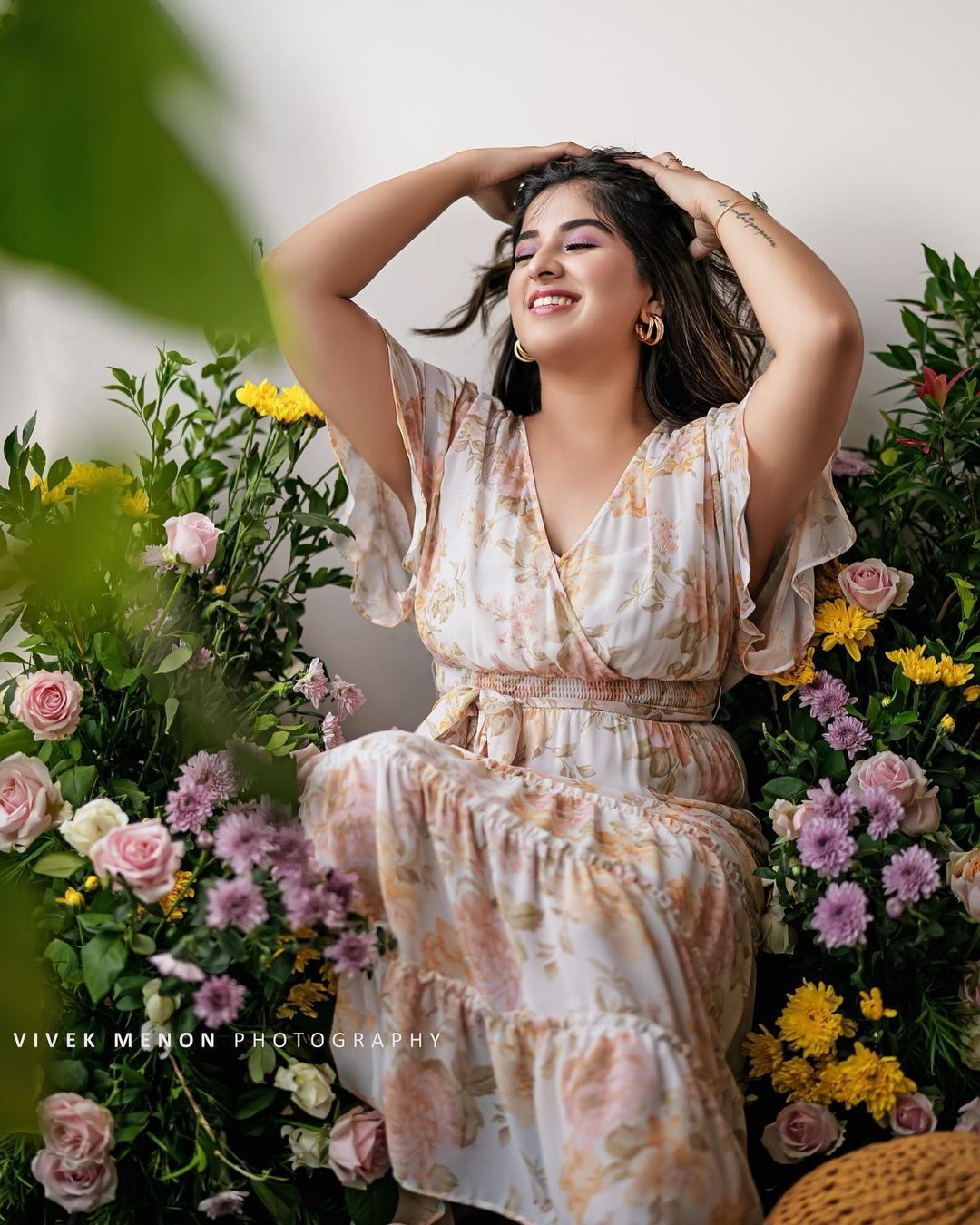 'ക്യൂട്ട് ബേബി ഡോൾ'; അപർണ തോമസിന്റെ ഗോർജ്യസ് ലുക്ക് വൻ വൈറൽ