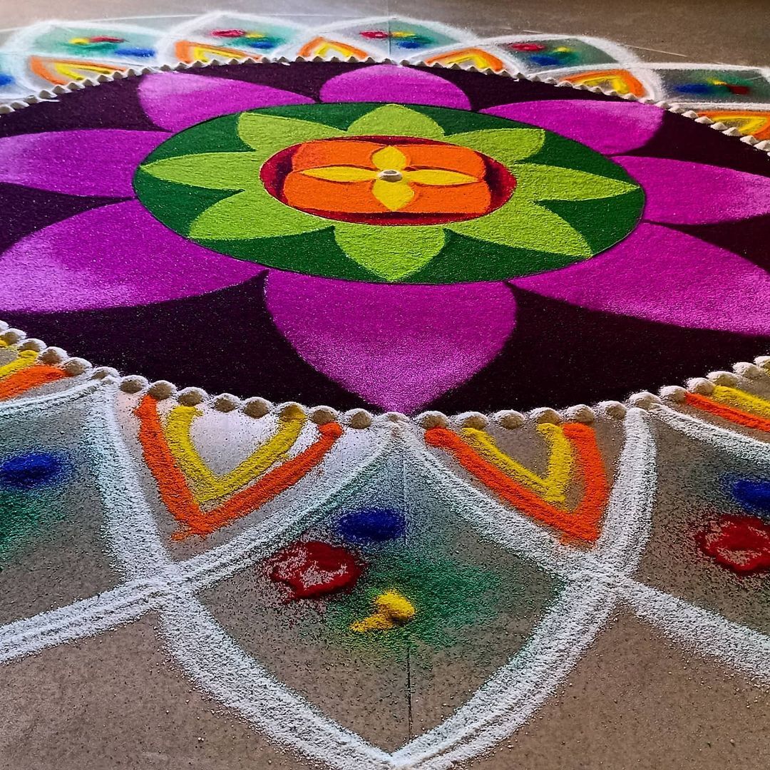 Diwali Simple Rangoli: दिवाली पर बनाएं रंगोली के ये आसान और बेहद खूबसूरत डिजाइन