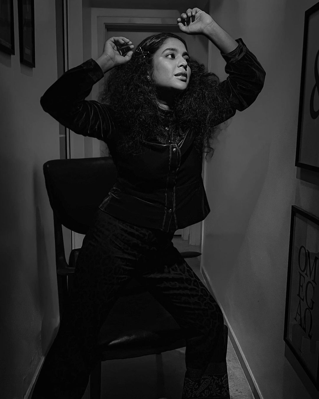 ഹോ.. മേക്കോവര്‍ ഒരു രക്ഷയുമില്ല; ശ്രിന്ദയുടെ ഫോട്ടോഷൂട്ട് ഏറ്റെടുത്ത് ആരാധകര്‍