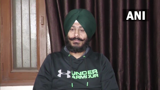 Gurugram's Sadar Bazaar Gurudwara offers space for Namaz