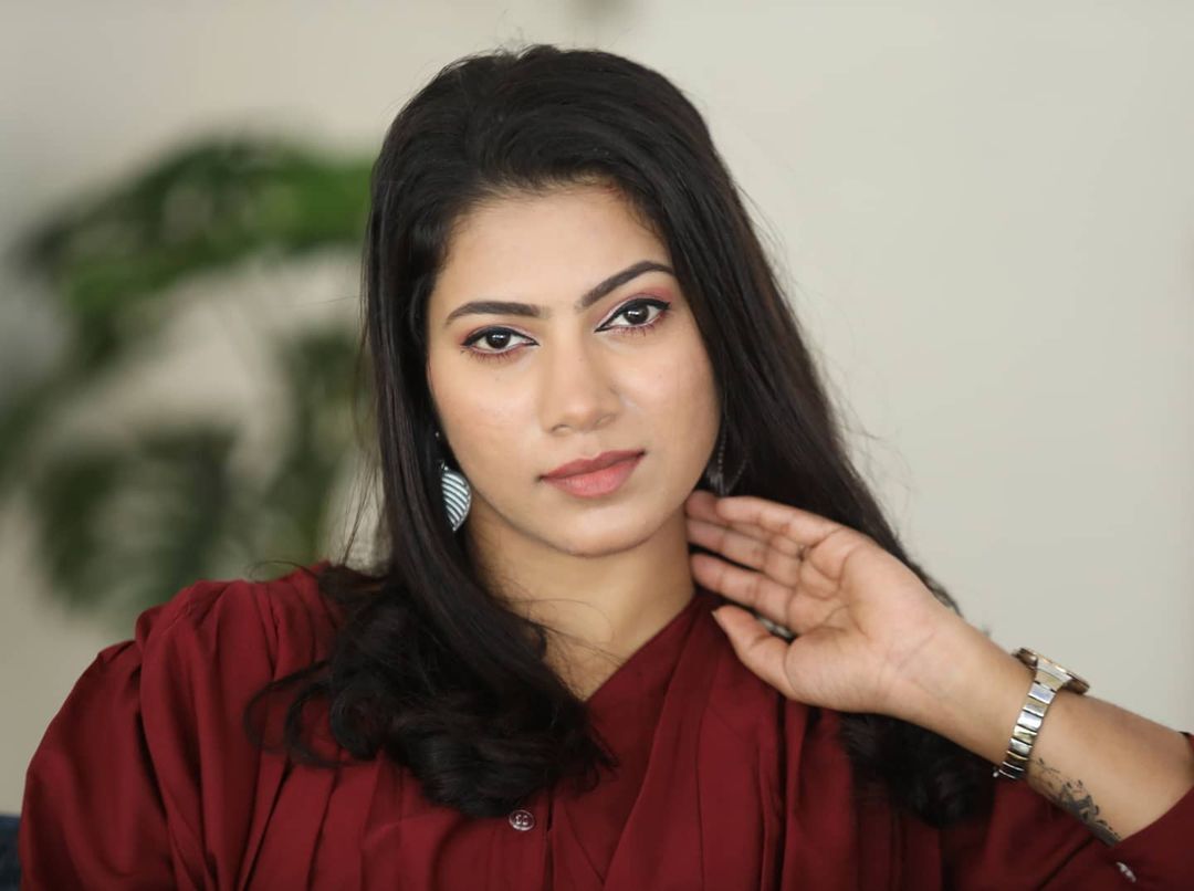 'വേദികയെ തോൽപ്പിക്കും വില്ലത്തി'.. മോഡേൽ ലുക്കിൽ കുടുംബവിളക്കിലെ അമൃത ഗണേഷിന്റ വൈറൽ ചിത്രങ്ങൾ