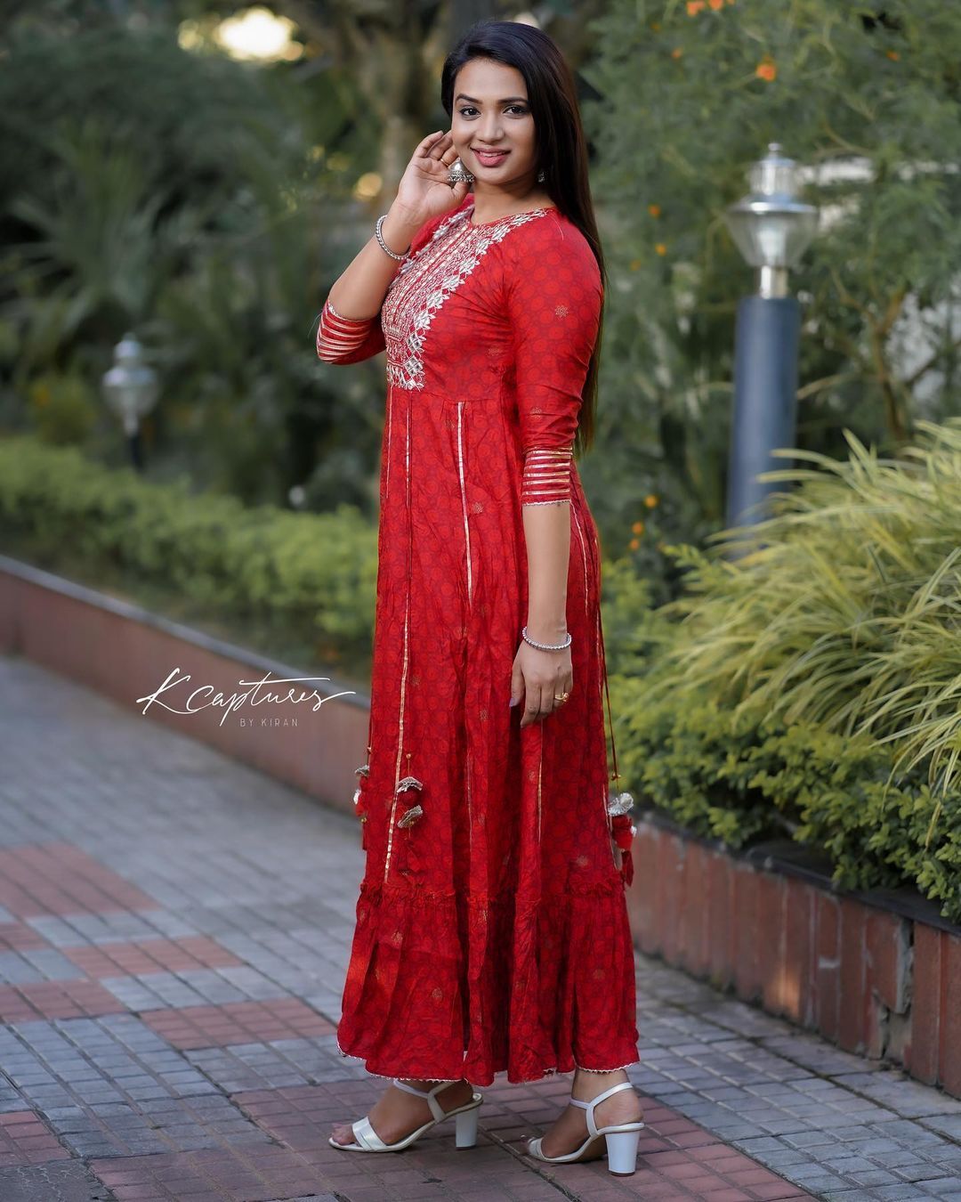 അയ്യോ... ഇത് ഒരു രക്ഷയുമില്ല; കിടിലന്‍ ഫോട്ടോഷൂട്ട്; ശരണ്യ ആനന്ദിന്റെ ഗ്ലാമറസ് ചിത്രങ്ങള്‍ വൈറല്‍