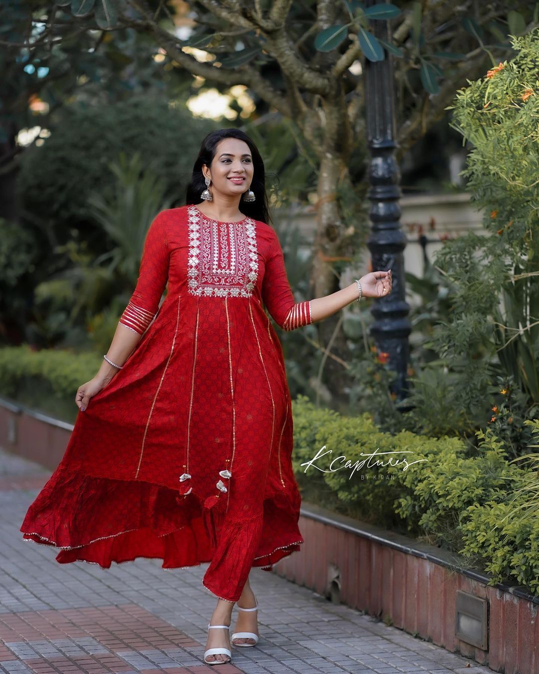 അയ്യോ... ഇത് ഒരു രക്ഷയുമില്ല; കിടിലന്‍ ഫോട്ടോഷൂട്ട്; ശരണ്യ ആനന്ദിന്റെ ഗ്ലാമറസ് ചിത്രങ്ങള്‍ വൈറല്‍