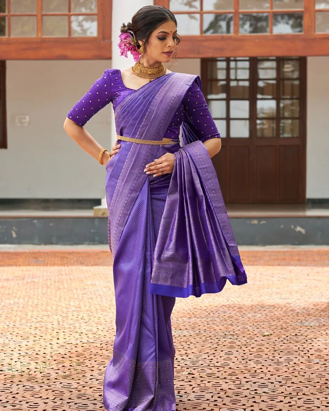 ശാന്തി വക്കീൽ എന്തിട്ടാലും ലുക്കല്ലേ!!... ദൃശ്യത്തിലെ വക്കീലിന്റെ സാരി ലുക്ക് ഏറ്റെടുത്ത് ആരാധകർ