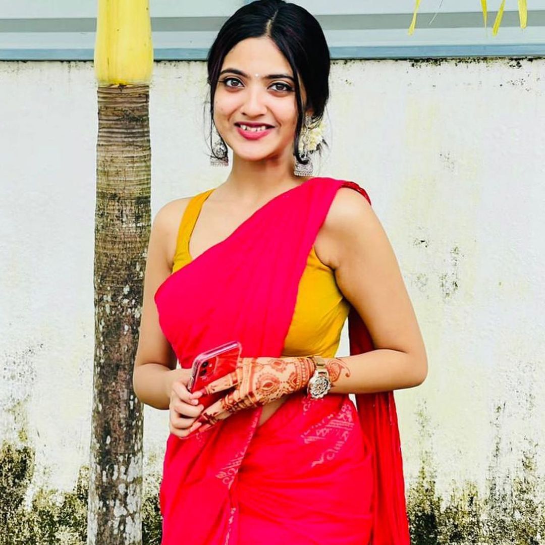 സാരിയില്‍ സുന്ദരിയായി നന്ദന വർമ്മ, ചിത്രങ്ങള്‍ കാണാം