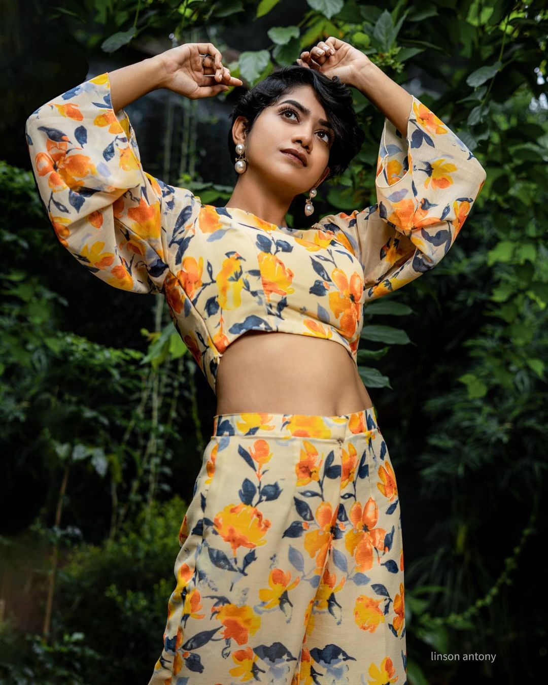 അനാർക്കമലി മരയ്ക്കാർ കിടുവാണ്, പൊളിയാണ്, അസാധ്യമാണ്!! പുതിയ ലുക്കും വൻ ഹിറ്റ്