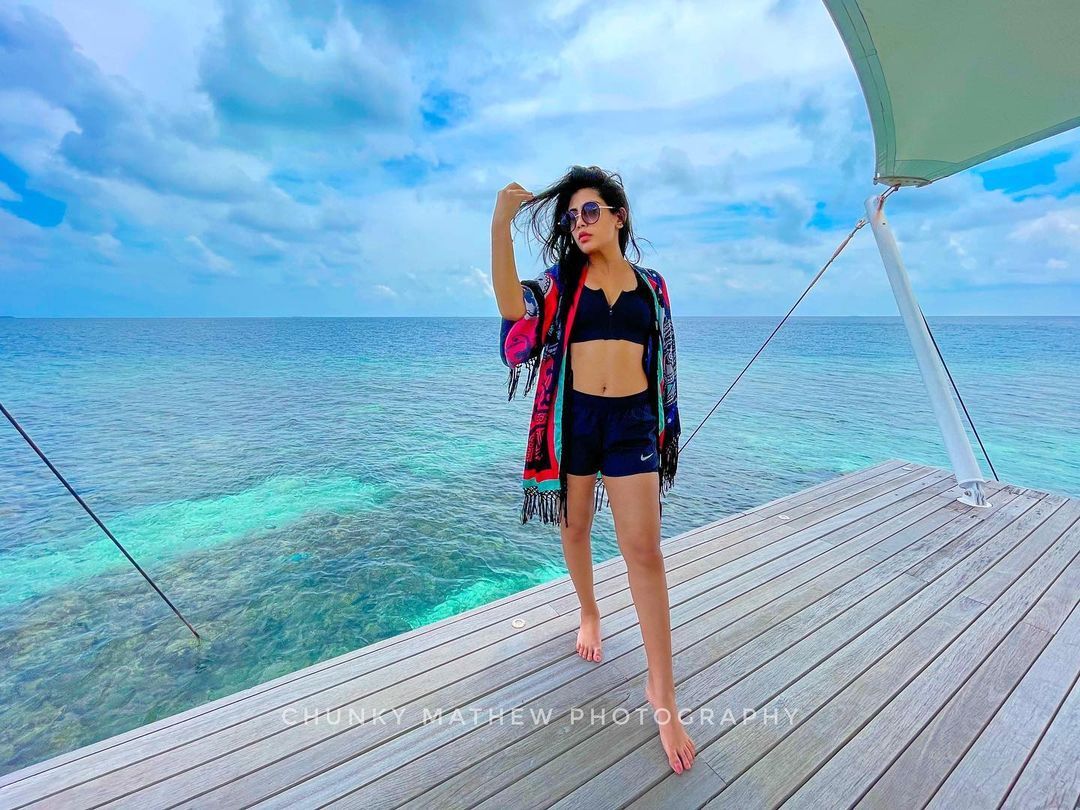 ഹോട്ട് ലുക്കില്‍ ഞെട്ടിച്ച് നയന; പുതിയ മേക്കോവര്‍ ഏറ്റെടുത്ത് ആരാധകര്‍