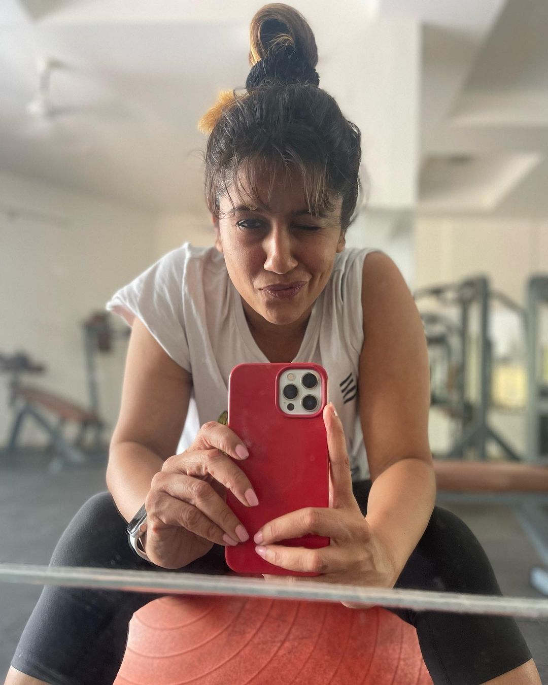 'ഇങ്ങനെയാണ് വീട്ടിൽ നടക്കുന്നത്...' ചിരിപ്പിച്ച് രഞ്ജിനി ഹരിദാസ്, ചിത്രങ്ങൾ