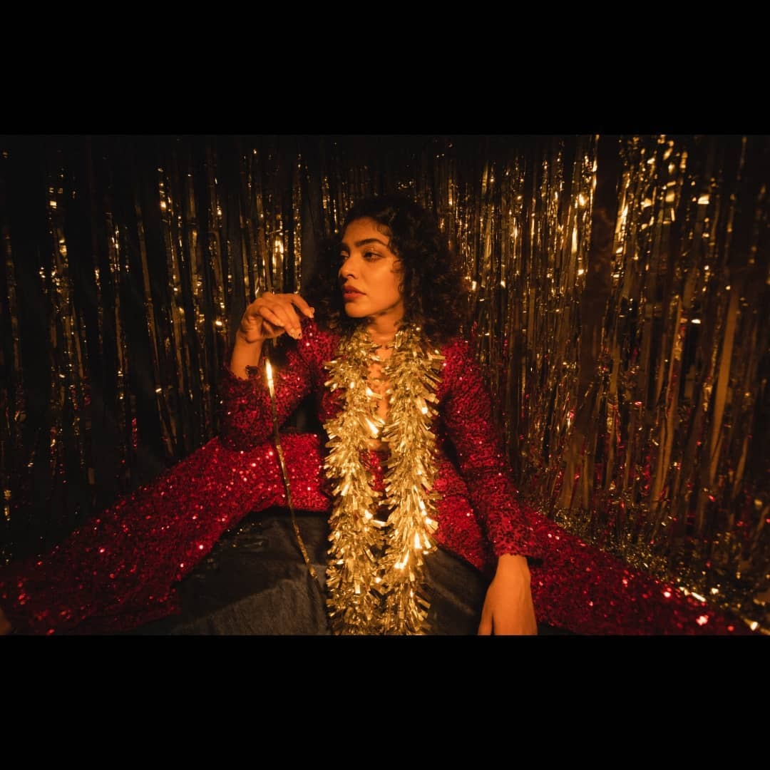 ചുമ്മാ തീ... സൂപ്പർ കൂൾ ലുക്കിൽ റിമ കല്ലിങ്കൽ, ചിത്രങ്ങൾ കാണാം