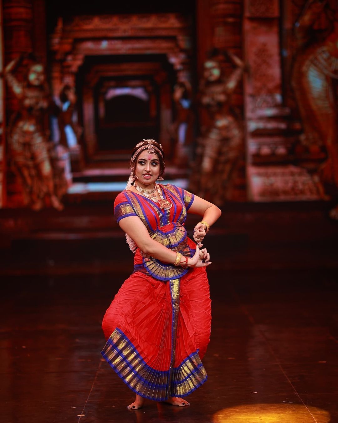 നാഗവല്ലി വേര്‍ഷന്‍ 2; സീരിയല്‍ താരം ഐശ്വര്യയുടെ ഫോട്ടോഷൂട്ട് വൈറല്‍