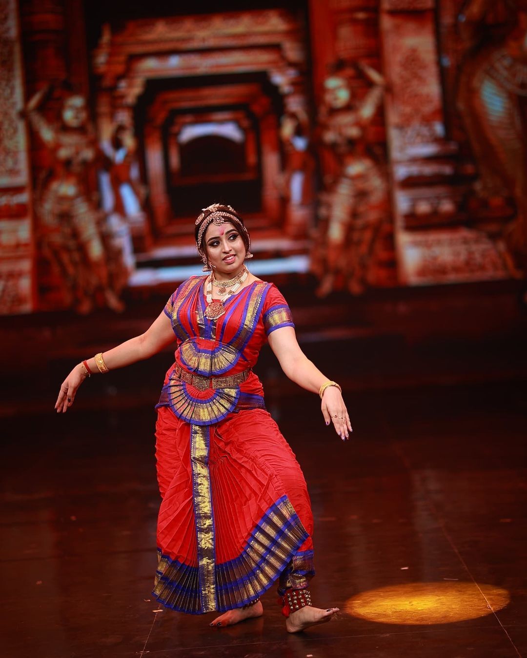 നാഗവല്ലി വേര്‍ഷന്‍ 2; സീരിയല്‍ താരം ഐശ്വര്യയുടെ ഫോട്ടോഷൂട്ട് വൈറല്‍