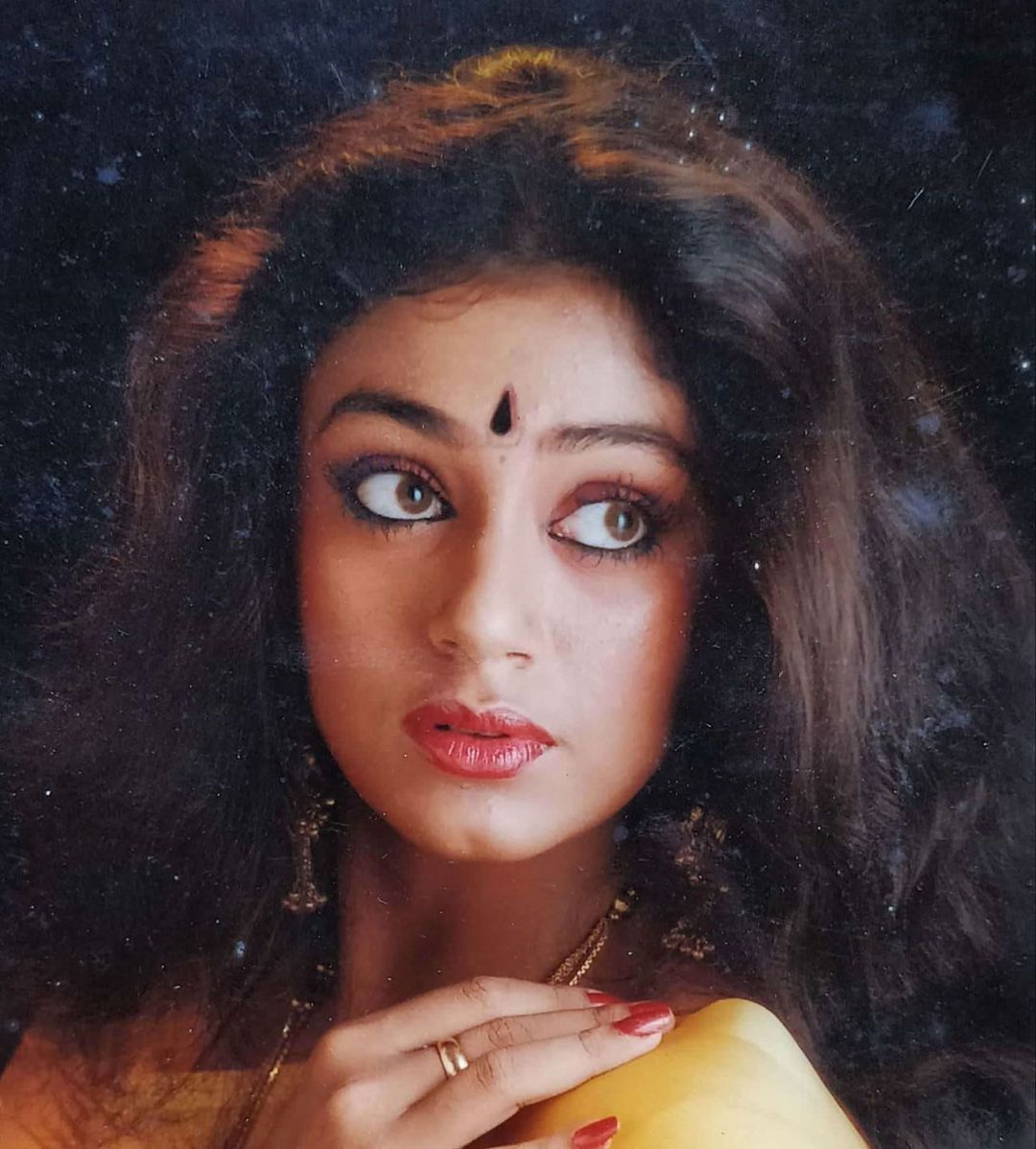 എന്തൊരു സുന്ദരി! ശോഭനയെ ഇത്ര സുന്ദരിയായി കണ്ടിട്ടുണ്ടോ.. ചിത്രങ്ങൾ കണ്ടുനോക്കൂ