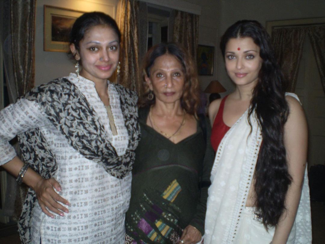 എന്തൊരു സുന്ദരി! ശോഭനയെ ഇത്ര സുന്ദരിയായി കണ്ടിട്ടുണ്ടോ.. ചിത്രങ്ങൾ കണ്ടുനോക്കൂ