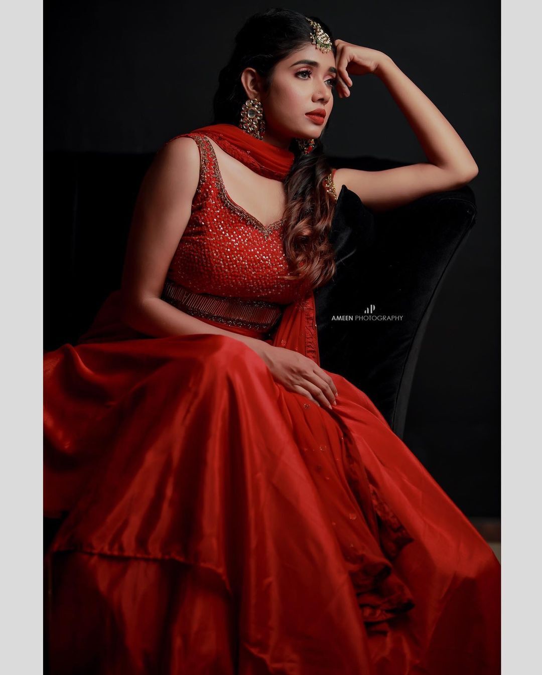 എന്തൊരു ഗ്ലാമറാണിത് അലസാന്‍ഡ്ര; പുതുപുത്തന്‍ മേക്കോവര്‍ ഏറ്റെടുത്ത് സോഷ്യല്‍ മീഡിയ