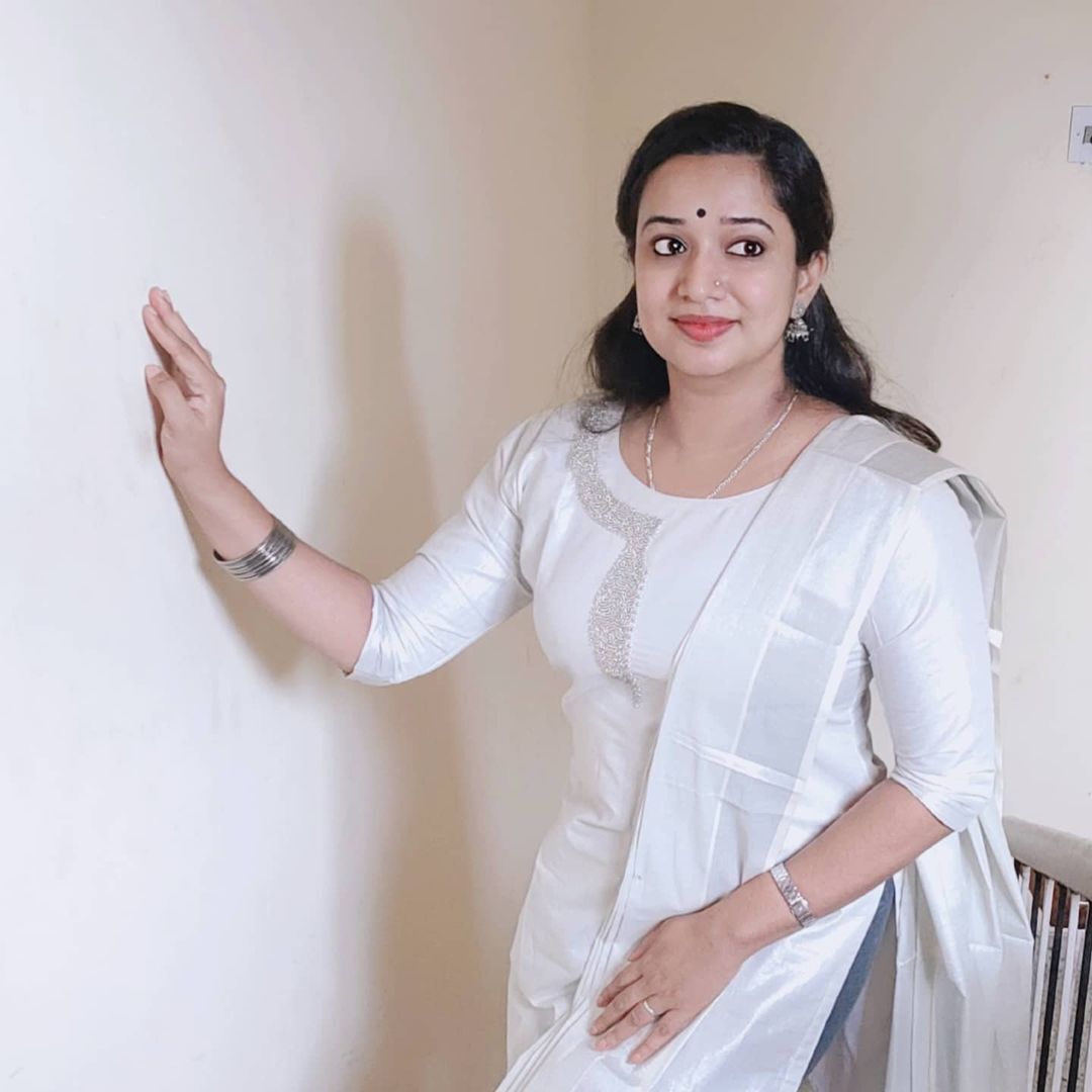ഗൗരി... സുന്ദരിയായിട്ടുണ്ടല്ലോ; ഫോട്ടോഷൂട്ട് പൊളിച്ചെന്ന് ആരാധകര്‍