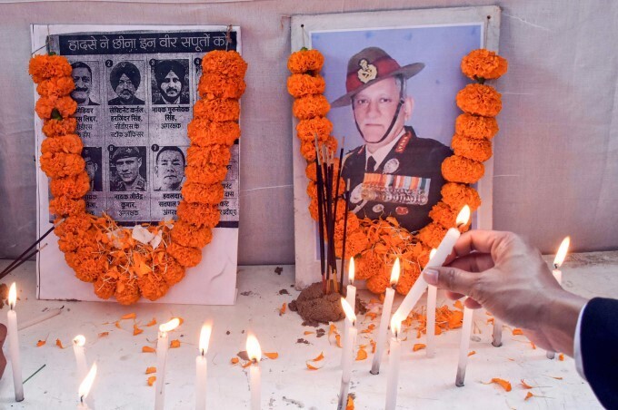 ಚಿತ್ರಗಳು: ಸಿಡಿಎಸ್ ಬಿಪಿನ್ ರಾವತ್ ಸೇರಿ 13 ಮಂದಿಗೆ ದೇಶಾದ್ಯಂತ ಭಾವಪೂರ್ಣ ಶ್ರದ್ಧಾಂಜಲಿ