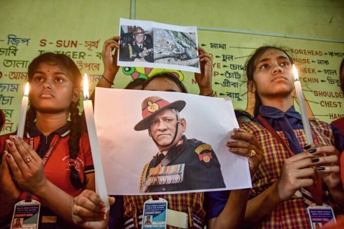 ಚಿತ್ರಗಳು: ಸಿಡಿಎಸ್ ಬಿಪಿನ್ ರಾವತ್ ಸೇರಿ 13 ಮಂದಿಗೆ ದೇಶಾದ್ಯಂತ ಭಾವಪೂರ್ಣ ಶ್ರದ್ಧಾಂಜಲಿ