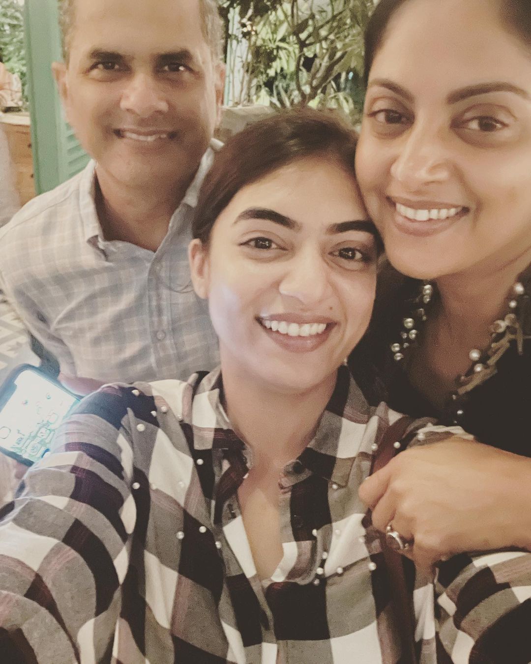   'നസ്രിയയുടെ ക്യൂട്ട്നെസ് ഒന്നും അങ്ങനെ പൊയ്പോകൂല'; പുതിയ ഡോൾ ലുക്ക് വൈറൽ