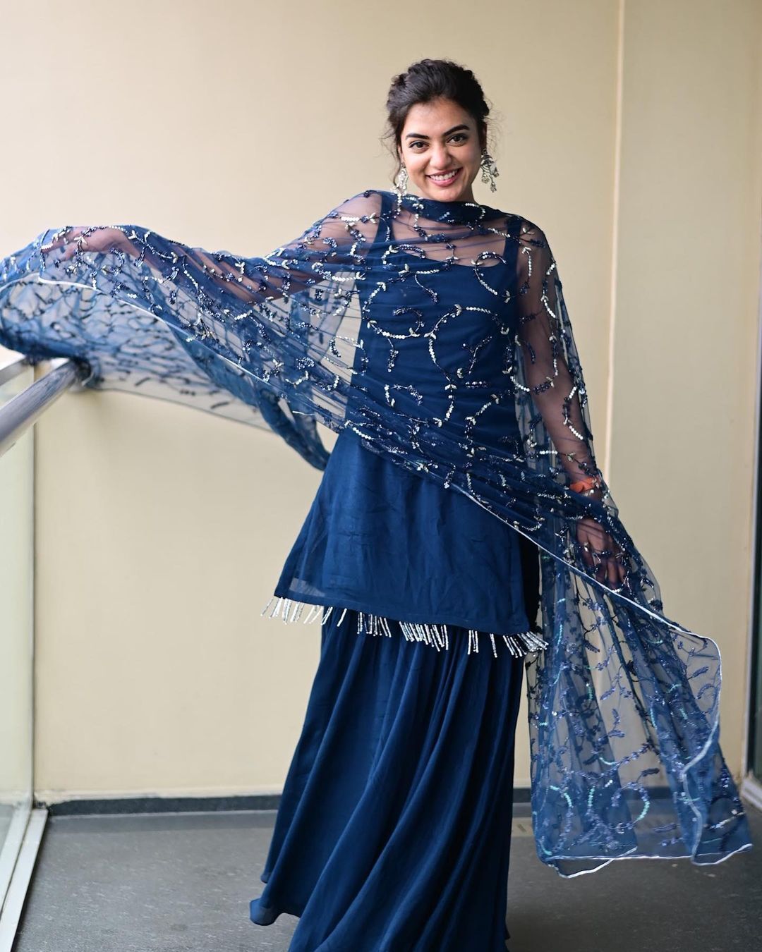   'നസ്രിയയുടെ ക്യൂട്ട്നെസ് ഒന്നും അങ്ങനെ പൊയ്പോകൂല'; പുതിയ ഡോൾ ലുക്ക് വൈറൽ